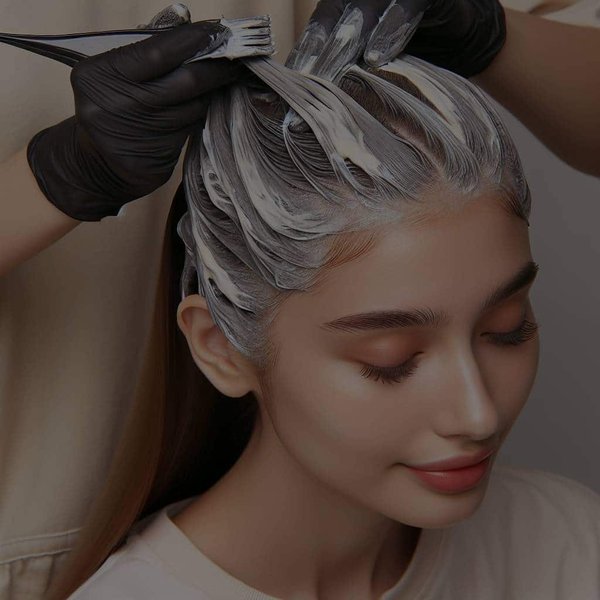 Quelle technique de coloration maison pour couvrir les cheveux blancs sans abîmer le cuir chevelu ?